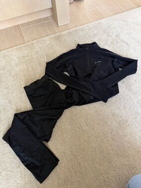 Columbia Black Half-Zip Active Top and Leggings Set